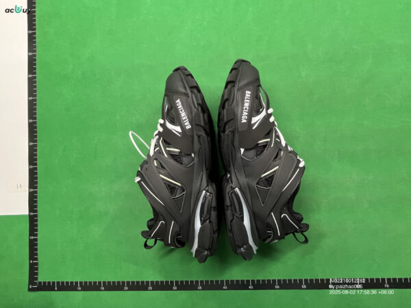 Kakobuy balenciaga track casual sneakers black and white