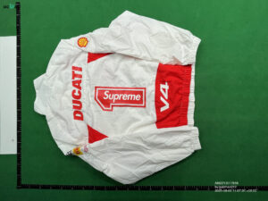 supreme jacke qc image
