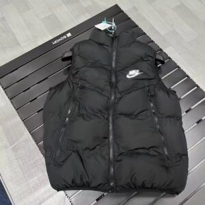 Nike Athletic-Inspired Down Vest Black