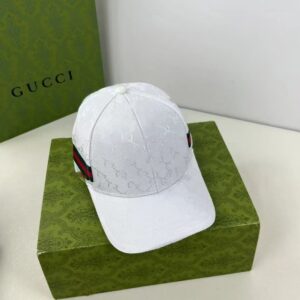 Gucci Vintage Floral Casual Cap - White