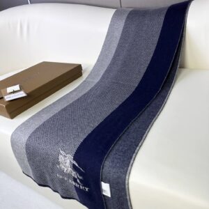 Burberry British Style Men's Navy Blue Scarf