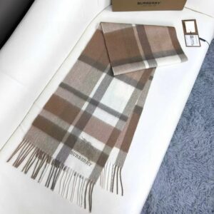 Burberry British-style camel-colored checkered scarf